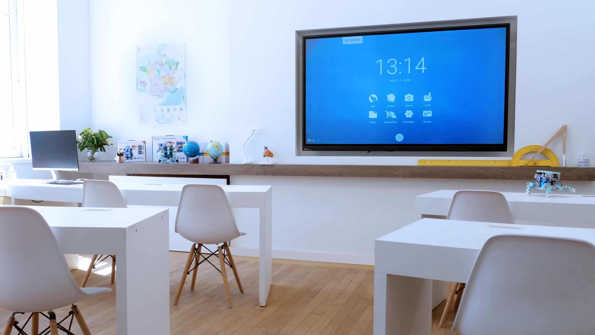 Best Interactive Display for Teachers: Classroom Buying Guide 2026 | Qtenboard