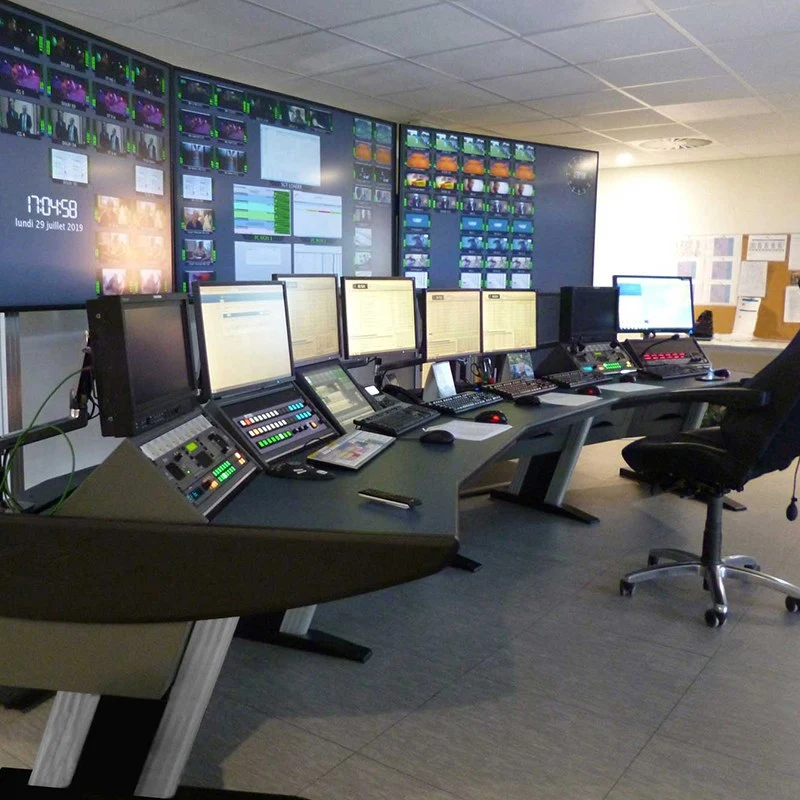 Seamless LCD Video Wall Panels for Monitoring Systems