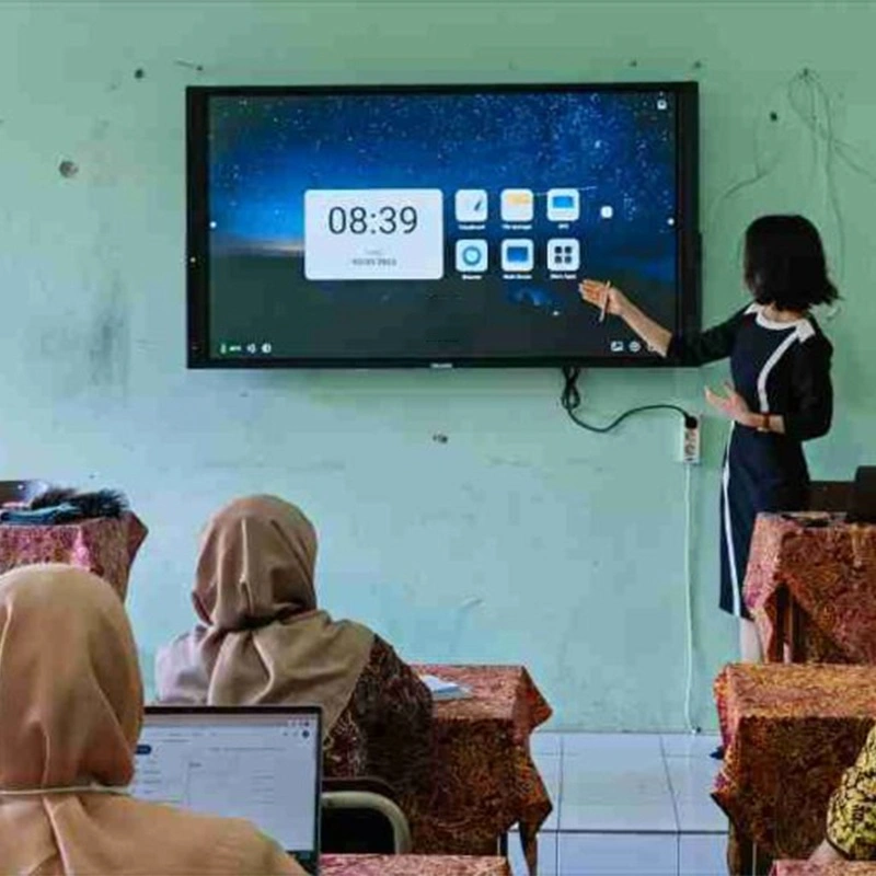 Qtenboard Delivers Interactive Displays to Schools During Holidays