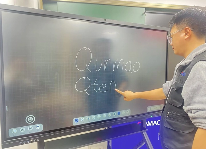 Smooth Writing Experience Interactive Flat Panel