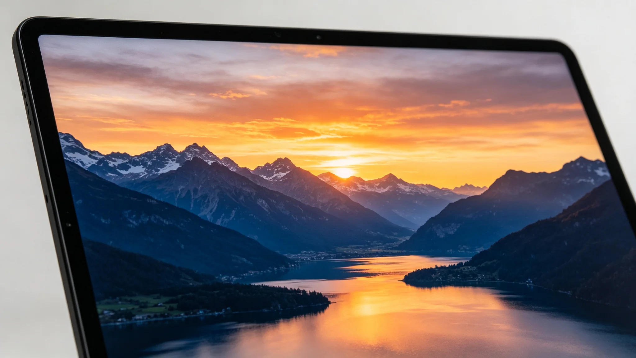 65 inch interactive flat panel 4K UHD display picture quality